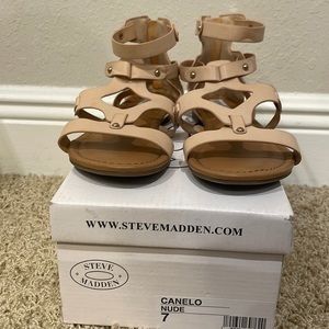 Steve Madden nude sandal size 7